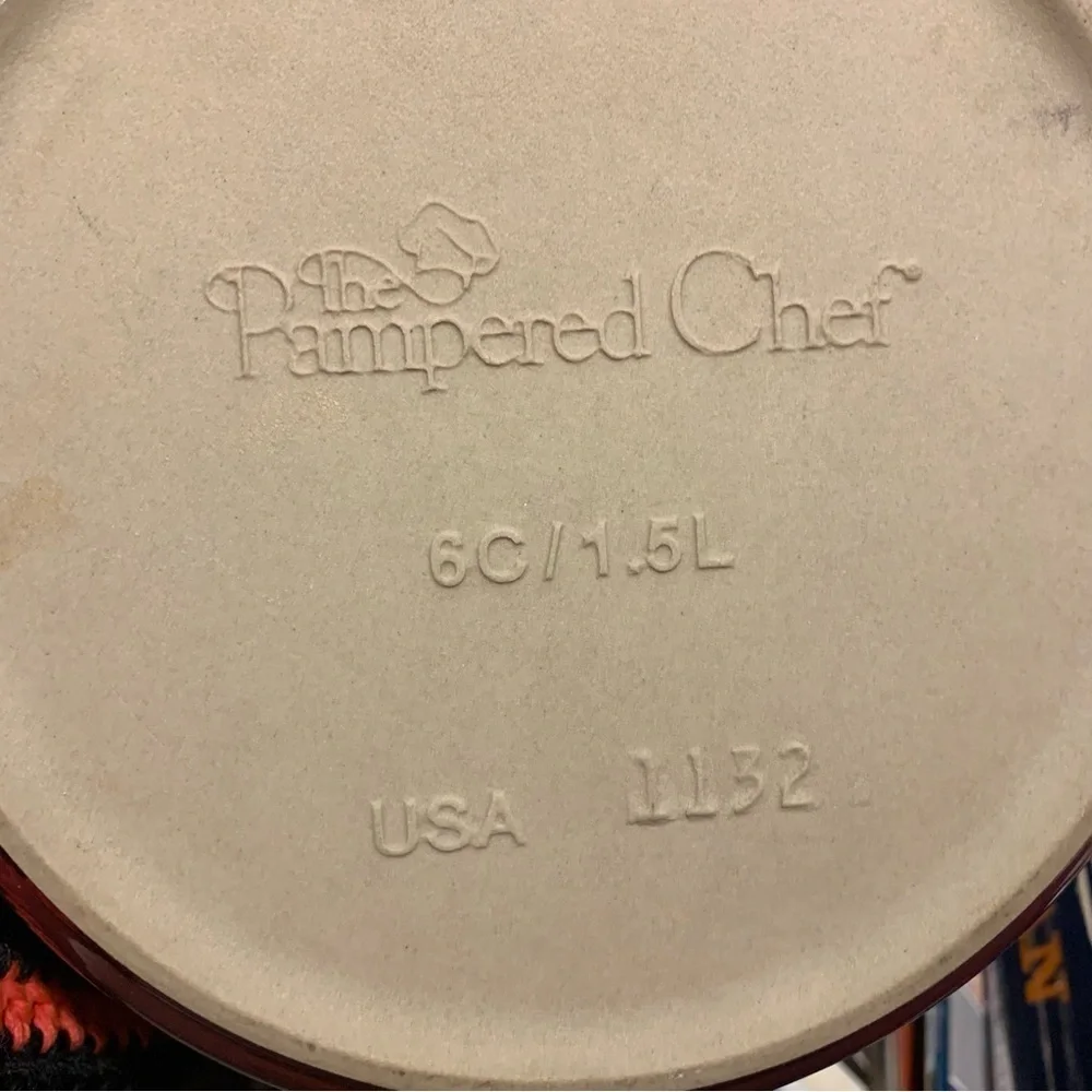 Pampered Chef Cranberry Round Covered Baker Casserole Dish 1132 1.5L